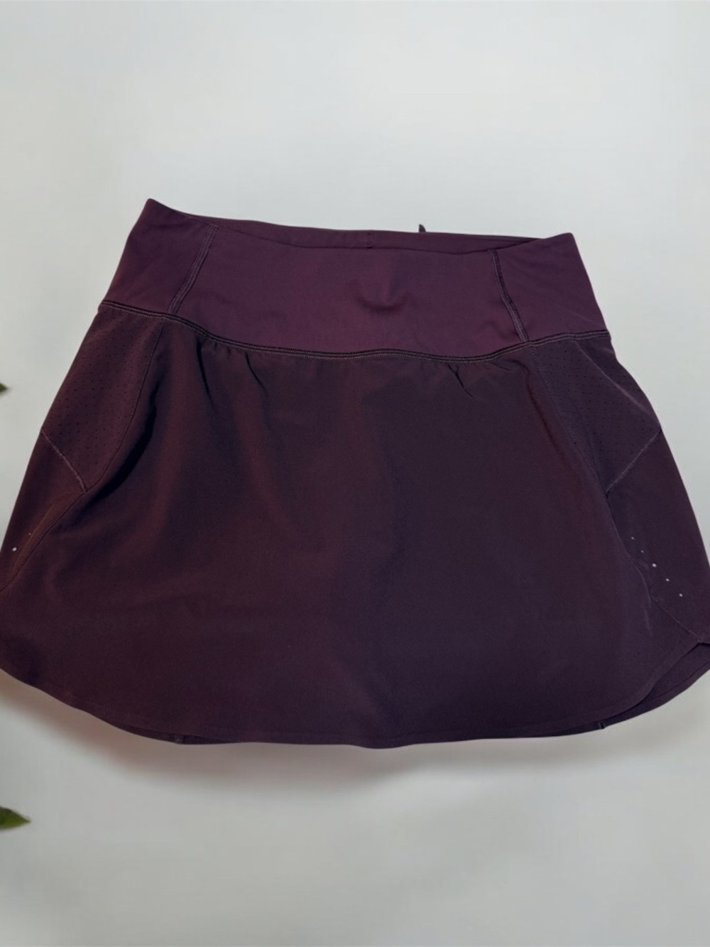 Athleta Run With It Skort XS Plum Athletic Running Skirt Shorts Pockets